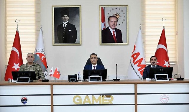 Ardahan'da güvenlik toplantısı düzenlendi