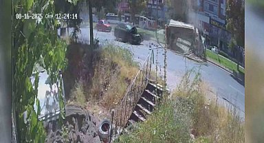 Arkadan çarptığı kamyoneti devirdi: 4 yaralı