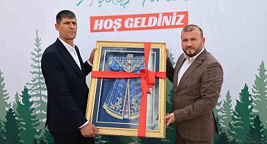 Arnavutköy'de Ömer Halisdemir Parkı ve Yenidoğan Hatıra Ormanı Açıldı