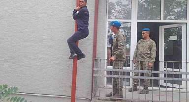 Askeri personele yangın tatbikatı