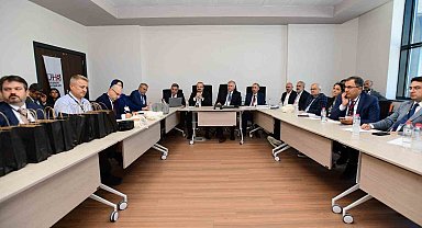 Atatürk Üniversitesi, üniversite hastanelerinin geleceğine yön veren çalıştayda yerini aldı