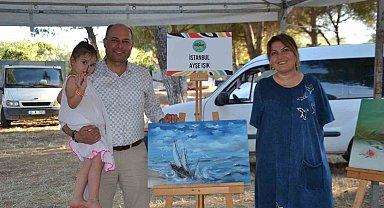 Ayaklarıyla hayata tutunuyor