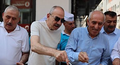 Aydemir'den vatandaşlara aşure ikramı