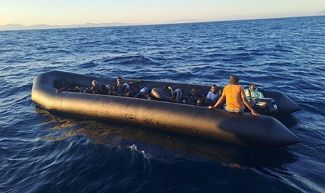 Aydın'da 35 düzensiz göçmen kurtarıldı