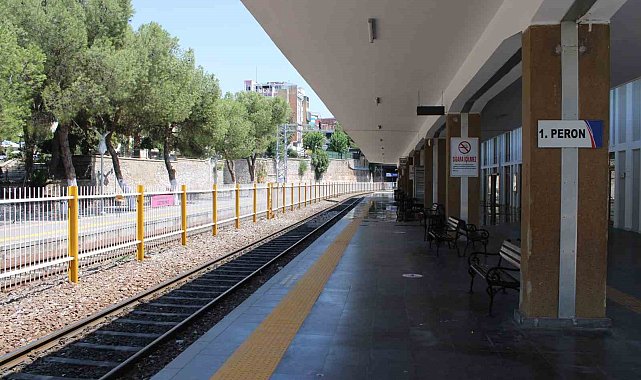 Aydın'da tren seferleri iptal oldu, vatandaşlar kapıdan döndü