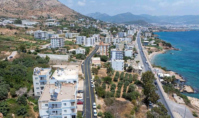 Aydıncık'ta yollar yenilendi