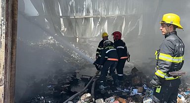 Azerbaycan'da alışveriş merkezinde yangın