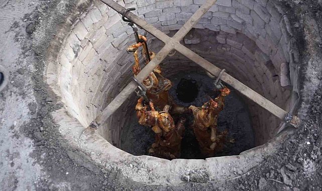 Babadan oğula aktarılan asırlık kuyu kebabı geleneği sürüyor