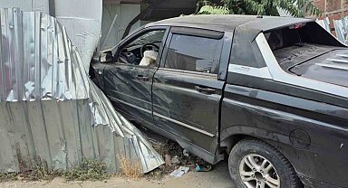 Bağcılar'da yaşanan kazada faciadan dönüldü: O anlar kamerada
