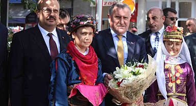 Bakan Bak'ın Aydın'daki ilk durağı Valilik oldu