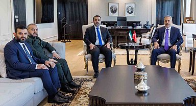 Bakan Fidan, Suriye Dışişleri Bakanı Şeybani ve Savunma Bakanı Kasra ile bir araya geldi