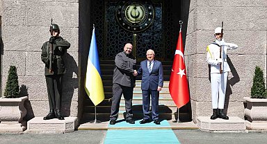 Bakan Güler, Ukraynalı mevkidaşı Umerov ile bir araya geldi