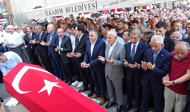 Bakan Uraloğlu ve Süleyman Soylu, eski Bakan Mustafa Demir'in cenazesine katıldı