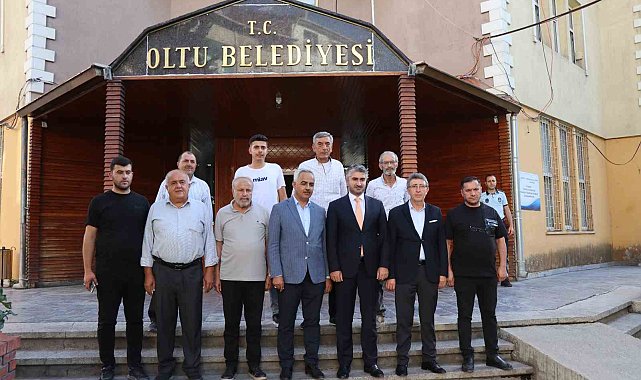 Bakan Yardımcısı Tarıkdaroğlu Oltu'da temaslarda bulundu