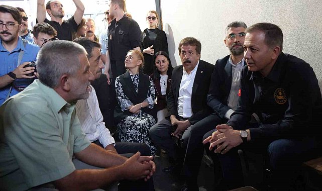 Bakan Yerlikaya Erzurum'da esnafı ziyaret etti