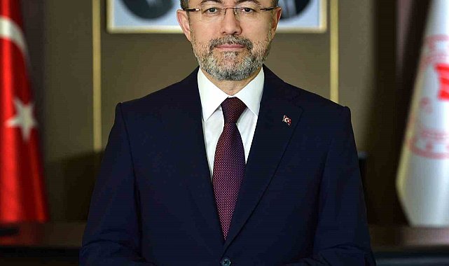 Bakan Yumaklı: "Uçağımız havaalanına dönerken acil iniş yapmıştır"