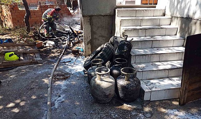 Balıkesir'de ev yangını korkuttu