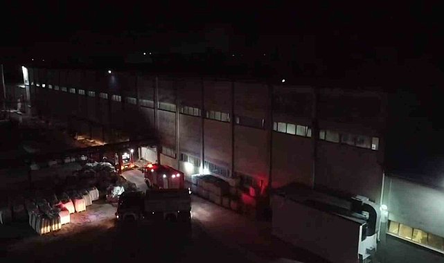 Balıkesir'de kağıt fabrikasında yangın