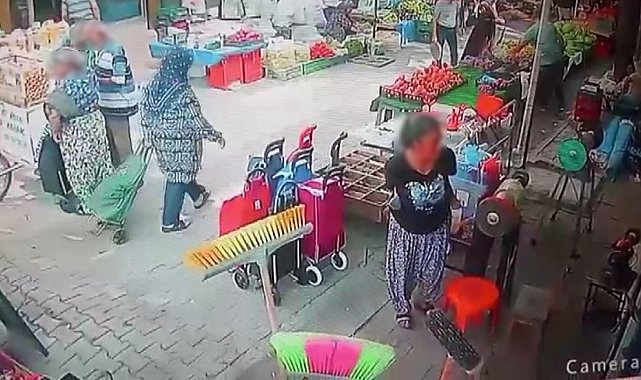 Balıkesir'de pazar arabası hırsızlığı kameraya yansıdı