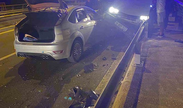 Balıkesir'de sıkışmalı trafik kazası: 2 yaralı