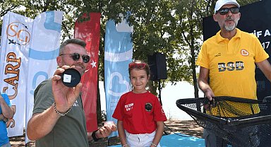 Balıkesir'de amatör balıkçılar hünerlerini sergiledi