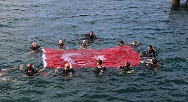 Bandırma'da 30 Ağustos'ta engelsiz zafer dalışı yapıldı