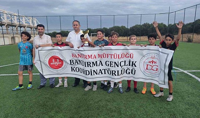 Bandırma'da yaz Kur'an kursları futbol turnuvası tamamlandı