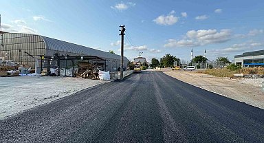 Başiskele'de yollar asfaltla yenileniyor