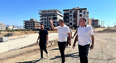 Başkan Akın Ergenekon Mahallesi'nde incelemelerde bulundu