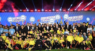 Başkan Altay "Spor Okulları Olimpiyatları"na katılan tüm gençleri tebrik etti