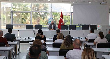 Başkan Arıkan'dan, belediye bürokratlarıyla hizmet odaklı toplantı