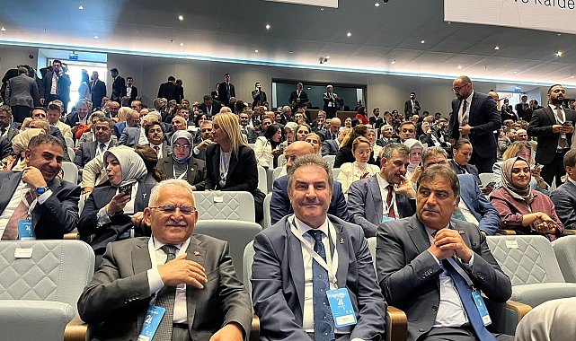 Başkan Büyükkılıç, AK Parti'nin 24. kuruluş yıl dönümü programına katıldı