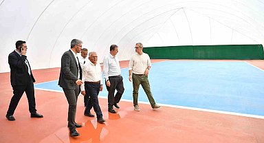 Başkan Büyükkılıç; üzeri kapatılan tenis kortları çalışmalarını inceledi