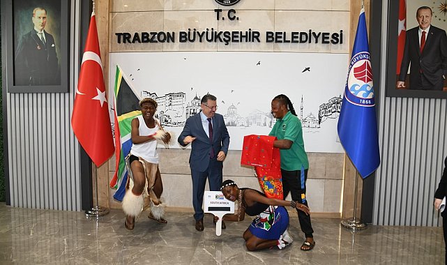 Başkan Genç, Uluslararası Horon Festivali'nde dünyaya mesaj verdi: