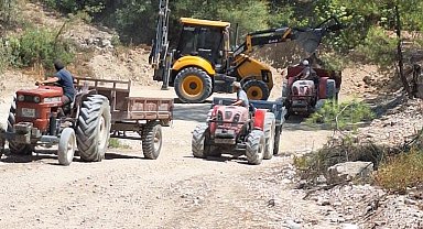 Başkan Özel'den incir üreticisine yol desteği