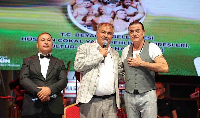 Başkan Pütün yerel sanatçılara sahip çıkarak gönüllüleri fethetti