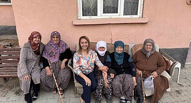 Başkan Tekin'den kadınlara çat kapı ziyaret