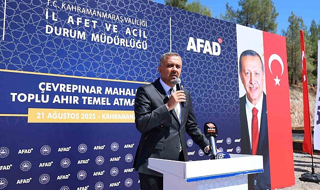 Başkan Toptaş; "Yeniden inşa sürecini binalardan ibaret görmedik"