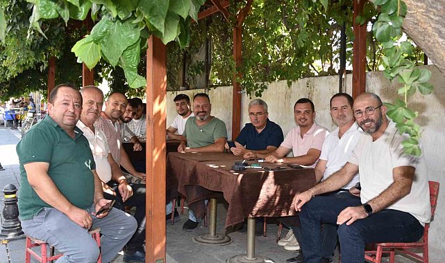 Başkan Zencirci meclis üyeleriyle birlikte Germencik pazarında vatandaşlarla buluştu