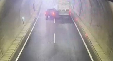 Batman'da tıra çarpan pikap hurdaya döndü: 1 yaralı