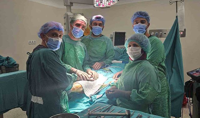 Bayburt'ta 5 hastaya diz protezi ve kapalı omuz ameliyatı yapıldı
