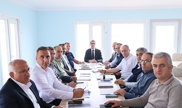 Bayburt'ta ilçe milli eğitim müdürleri ile yeni dönem toplantısı yapıldı