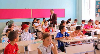 Bayburt'ta yaz Kur'an kursu öğrencileri bilgide yarıştı