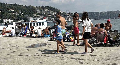Bebek Sahili'nde Zafer Bayramı tatili ve yazın son günleri yoğunluğu