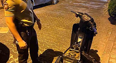 Bekçilerin dikkati çalıntı motosikleti yakalattı