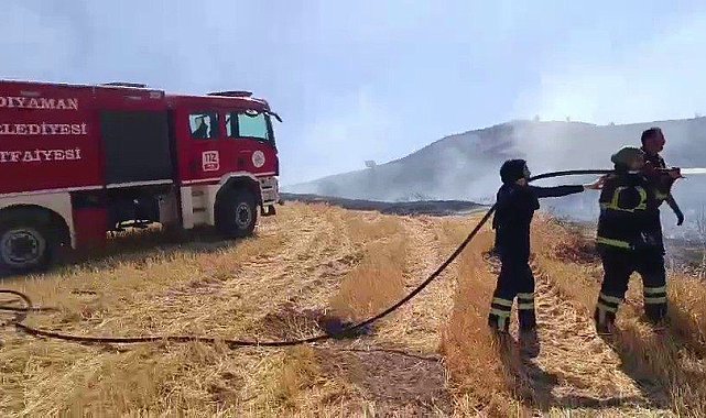 Belediye itfaiyesinde staj yapan kadın stajyerler, cesaretiyle dikkat çekti