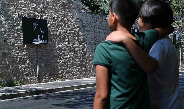 Beşiktaş belediyesi, Çırağan Caddesi üzerindeki Atatürk albümünü yeniledi