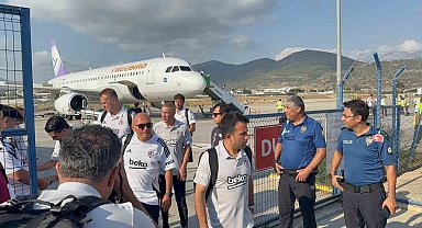 Beşiktaş, Gazipaşa-Alanya Havalimanı'na geldi