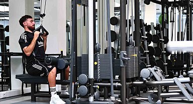 Beşiktaş, günün ikinci idmanında salonda çalıştı