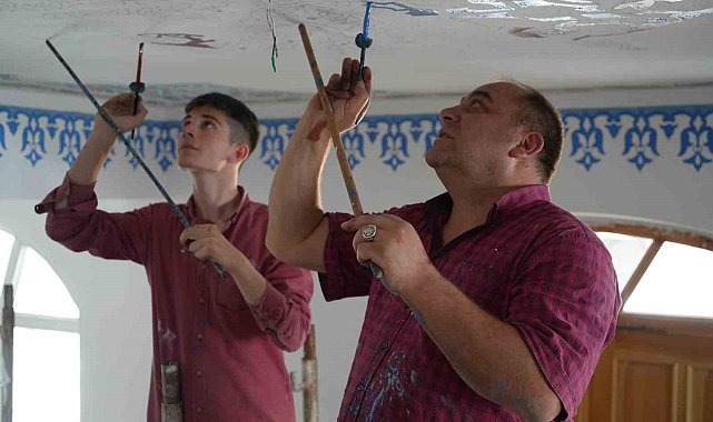 Beyaz duvarlara nakkaşlar el attı: Velişaban Camii nakış motifleriyle süsleniyor